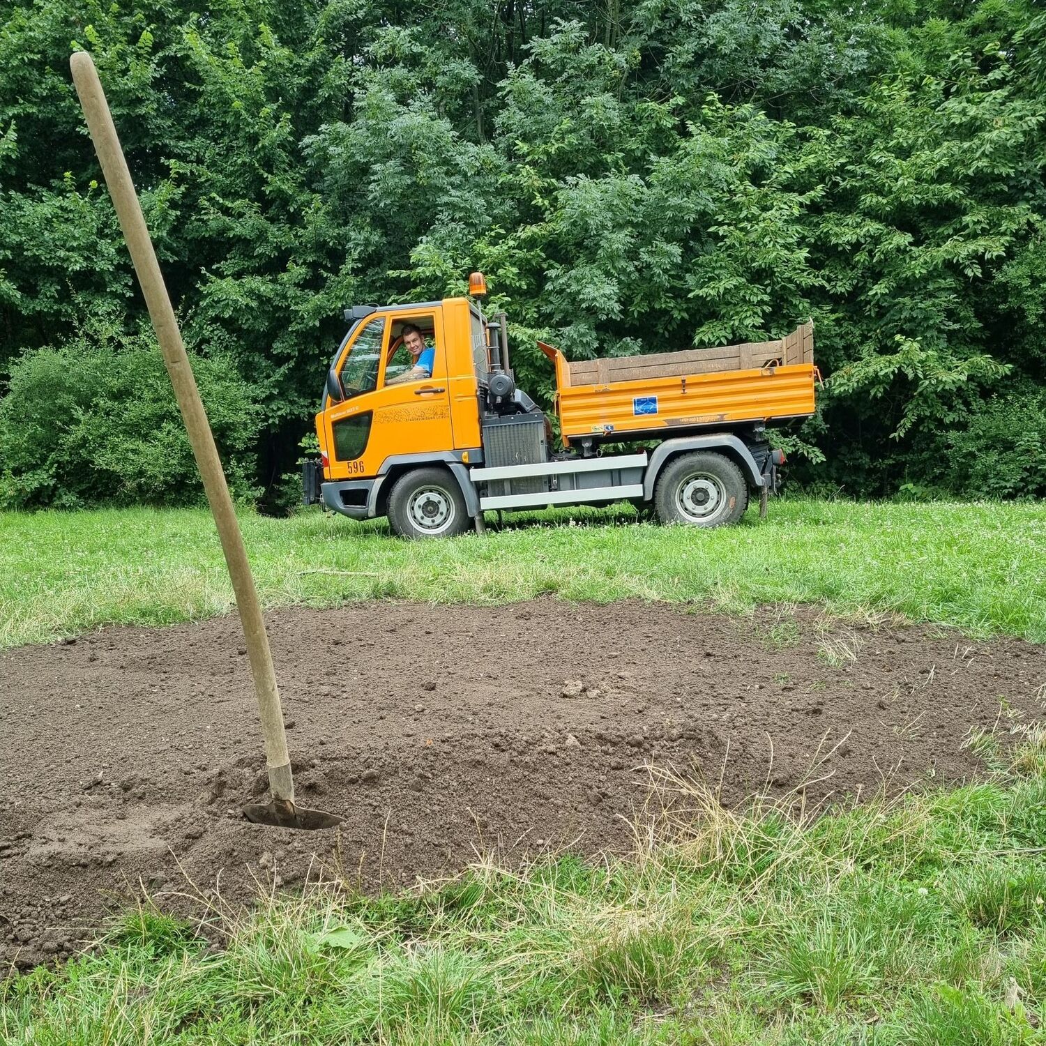 20210721 Volkspark Kleinzschocher_Beseitigung Lagerfeuerschäden 3.jpg