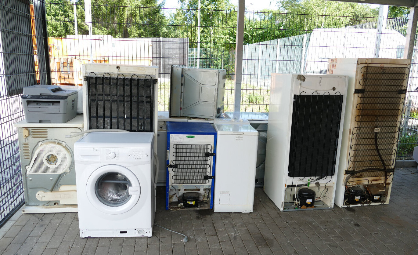 Alte Elektroger&auml;te auf dem Wertstoffhof